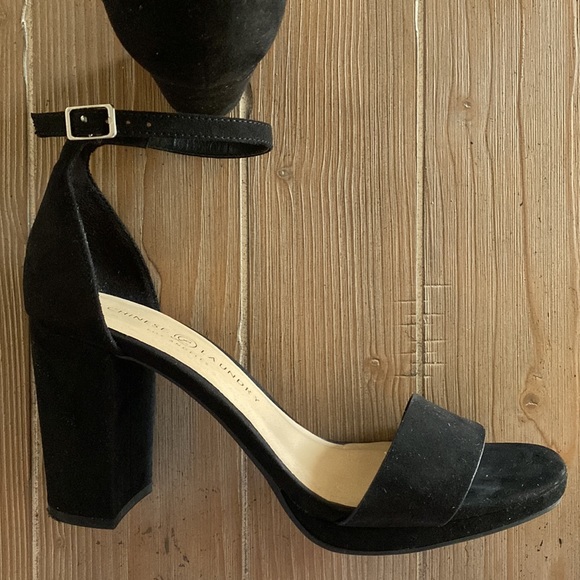 Chinese Laundry Heels - Picture 3 of 3